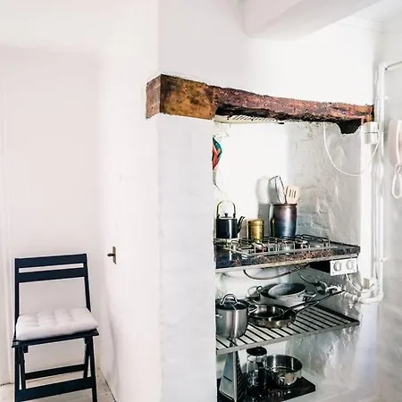 アパート Comfortable One-bedroom Apt. In The City Center